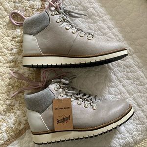 White Mountain Boots NWT